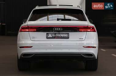 Внедорожник / Кроссовер Audi Q8 2022 в 