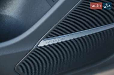 Внедорожник / Кроссовер Audi Q8 2022 в 