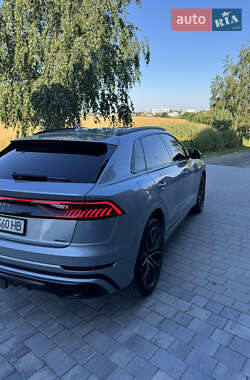 Внедорожник / Кроссовер Audi Q8 2023 в 