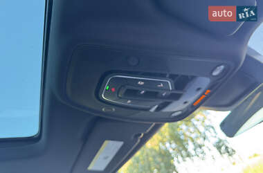 Внедорожник / Кроссовер Audi Q8 2023 в 
