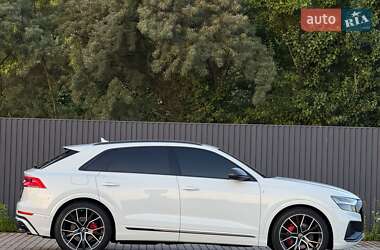 Внедорожник / Кроссовер Audi Q8 2020 в 
