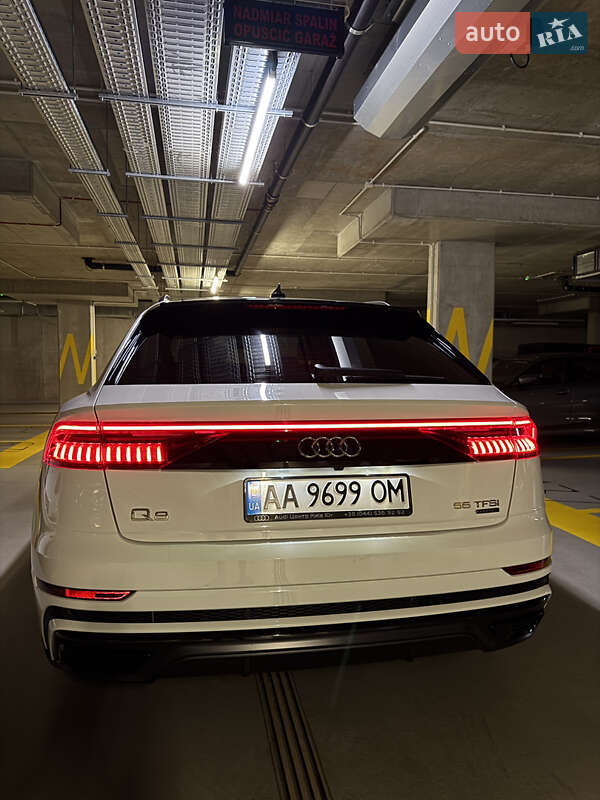 Внедорожник / Кроссовер Audi Q8 2019 в Киеве