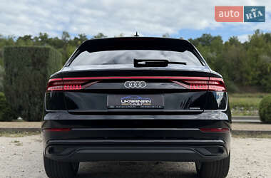Внедорожник / Кроссовер Audi Q8 2021 в 
