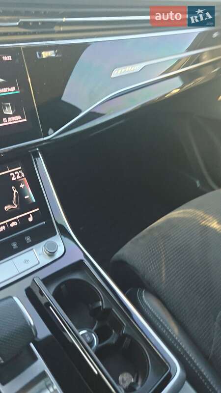 Внедорожник / Кроссовер Audi Q8 2019 в Жовкве