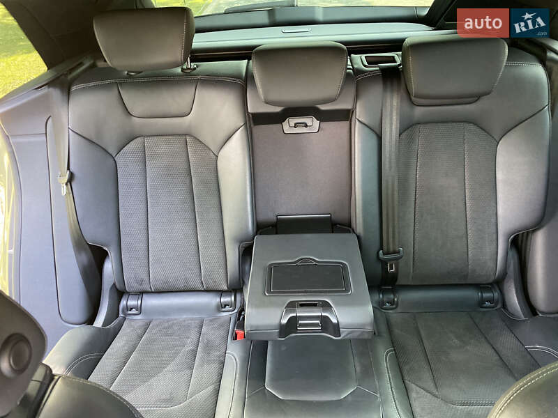 Внедорожник / Кроссовер Audi Q8 2020 в Киеве