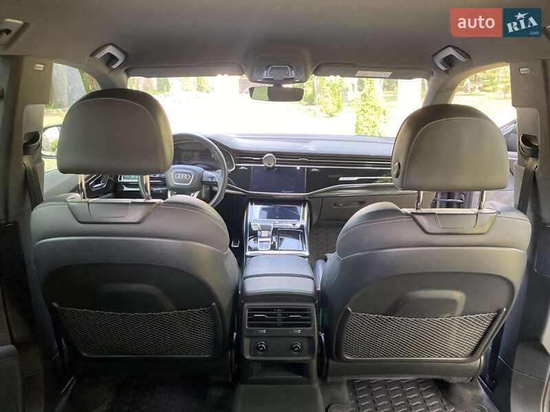 Внедорожник / Кроссовер Audi Q8 2020 в Киеве