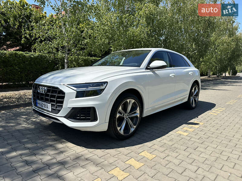 Внедорожник / Кроссовер Audi Q8 2020 в Одессе