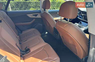 Внедорожник / Кроссовер Audi Q8 2020 в 