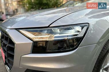 Внедорожник / Кроссовер Audi Q8 2022 в 