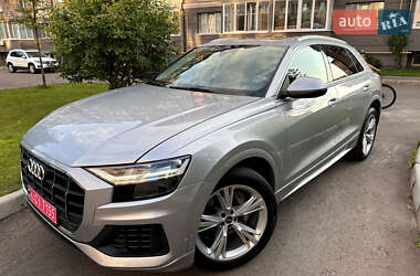 Внедорожник / Кроссовер Audi Q8 2022 в 