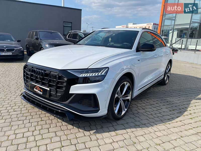 Внедорожник / Кроссовер Audi Q8 2021 в Львове