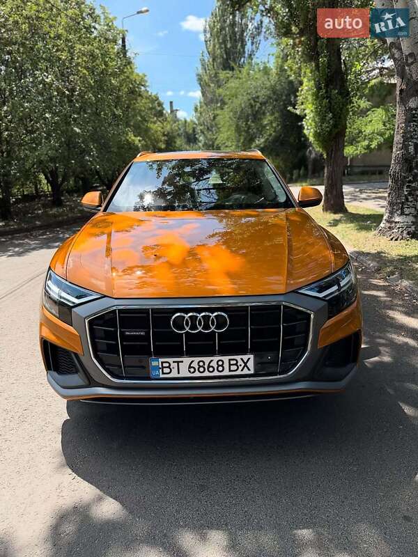 Внедорожник / Кроссовер Audi Q8 2019 в 