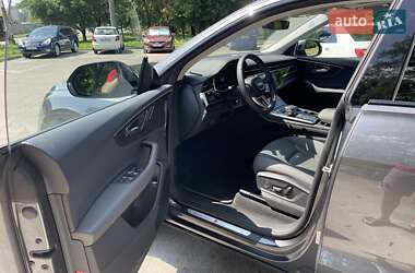 Внедорожник / Кроссовер Audi Q8 2020 в 