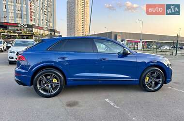 Внедорожник / Кроссовер Audi Q8 2024 в 