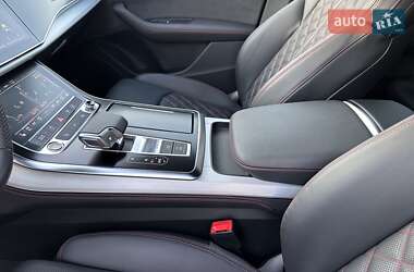 Внедорожник / Кроссовер Audi Q8 2024 в 