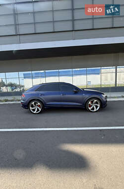 Внедорожник / Кроссовер Audi Q8 2018 в 