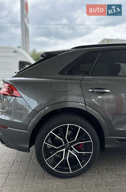 Внедорожник / Кроссовер Audi Q8 2019 в 