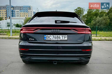 Внедорожник / Кроссовер Audi Q8 2018 в 