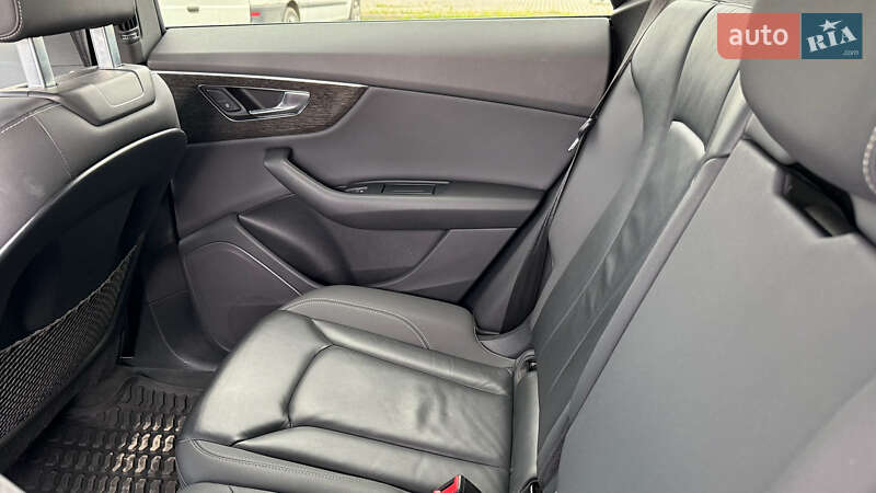 Внедорожник / Кроссовер Audi Q8 2018 в Шептицькому