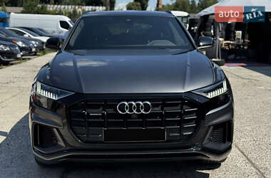 Внедорожник / Кроссовер Audi Q8 2020 в 