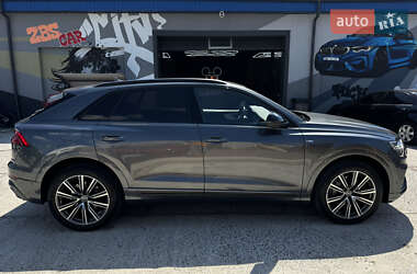 Внедорожник / Кроссовер Audi Q8 2020 в 
