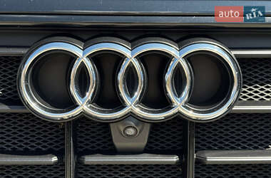 Внедорожник / Кроссовер Audi Q8 2020 в 