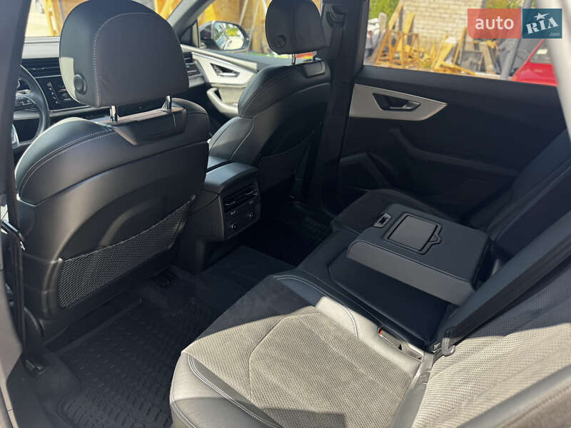 Внедорожник / Кроссовер Audi Q8 2020 в Житомире