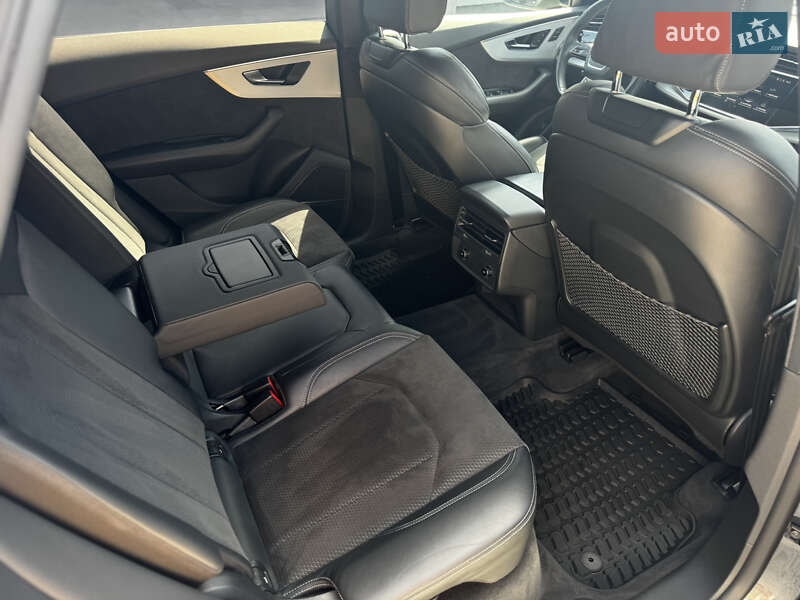 Внедорожник / Кроссовер Audi Q8 2020 в Житомире