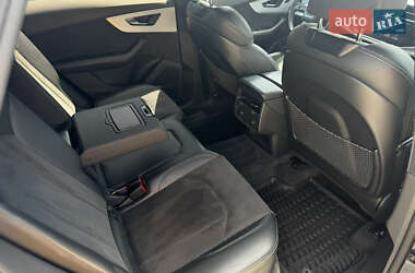 Внедорожник / Кроссовер Audi Q8 2020 в 
