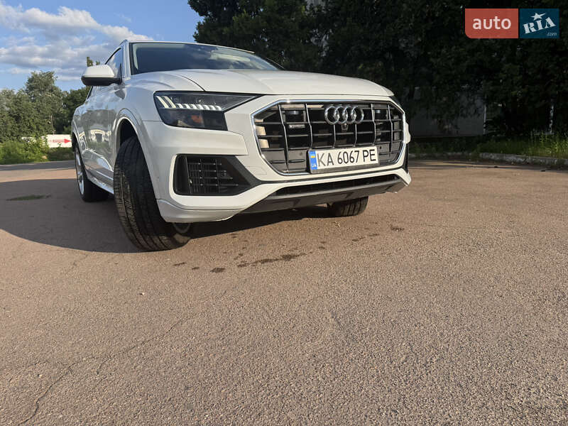 Внедорожник / Кроссовер Audi Q8 2018 в Киеве