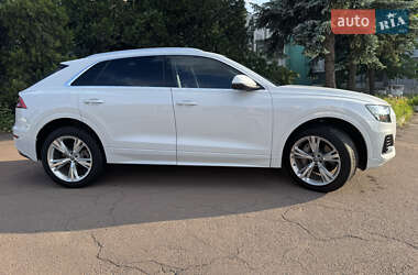 Внедорожник / Кроссовер Audi Q8 2018 в 