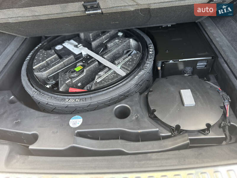 Внедорожник / Кроссовер Audi Q8 2018 в Киеве