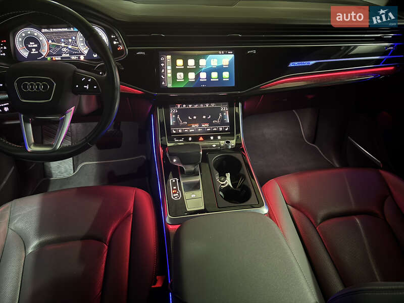 Внедорожник / Кроссовер Audi Q8 2018 в Киеве