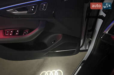 Внедорожник / Кроссовер Audi Q8 2018 в 