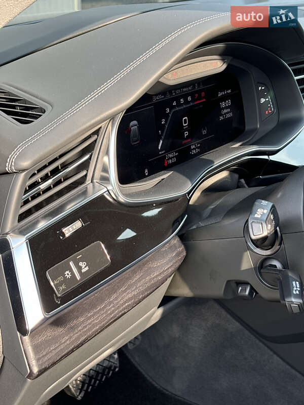 Внедорожник / Кроссовер Audi Q8 2023 в Львове