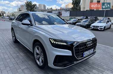 Внедорожник / Кроссовер Audi Q8 2023 в 
