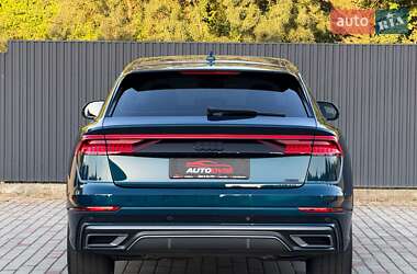 Внедорожник / Кроссовер Audi Q8 2021 в 