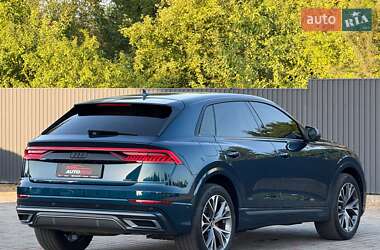 Внедорожник / Кроссовер Audi Q8 2021 в 