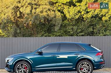 Внедорожник / Кроссовер Audi Q8 2021 в 