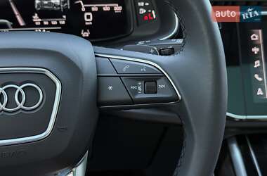 Внедорожник / Кроссовер Audi Q8 2021 в 