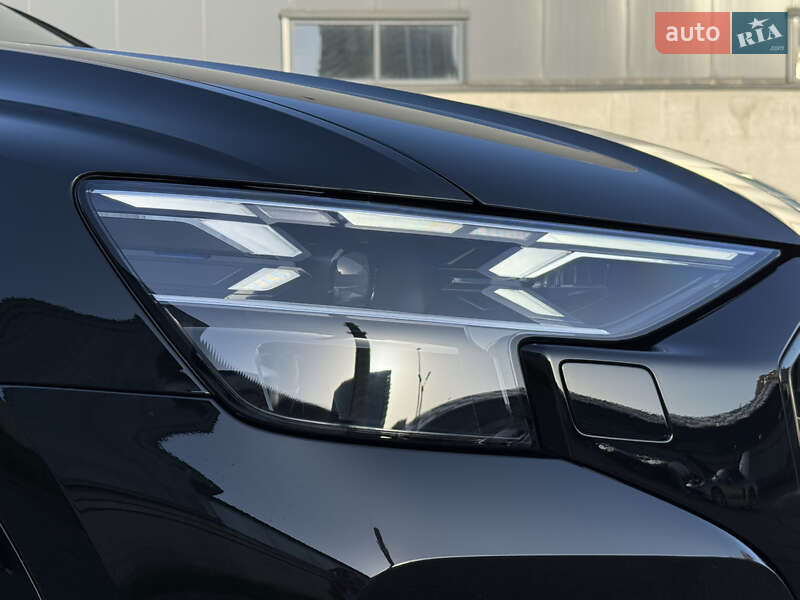 Внедорожник / Кроссовер Audi Q8 2025 в Киеве