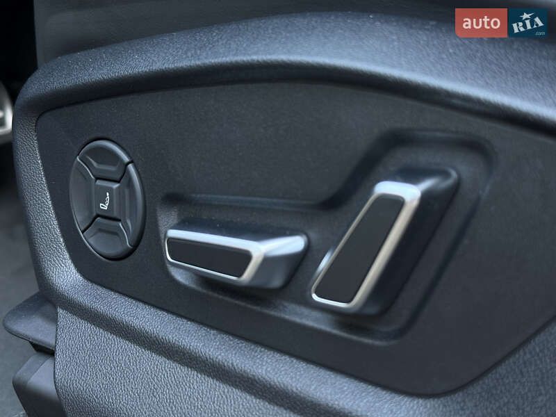 Внедорожник / Кроссовер Audi Q8 2025 в Киеве