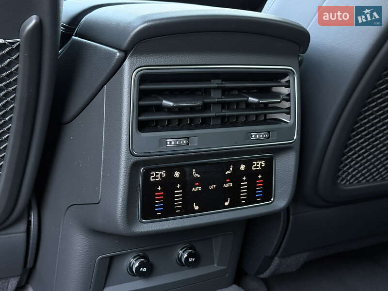 Внедорожник / Кроссовер Audi Q8 2025 в Киеве