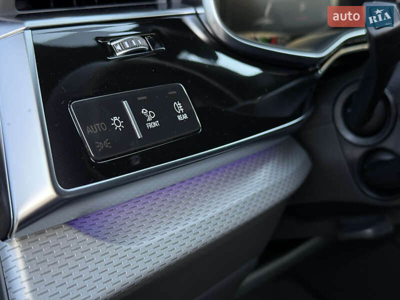 Внедорожник / Кроссовер Audi Q8 2025 в Киеве
