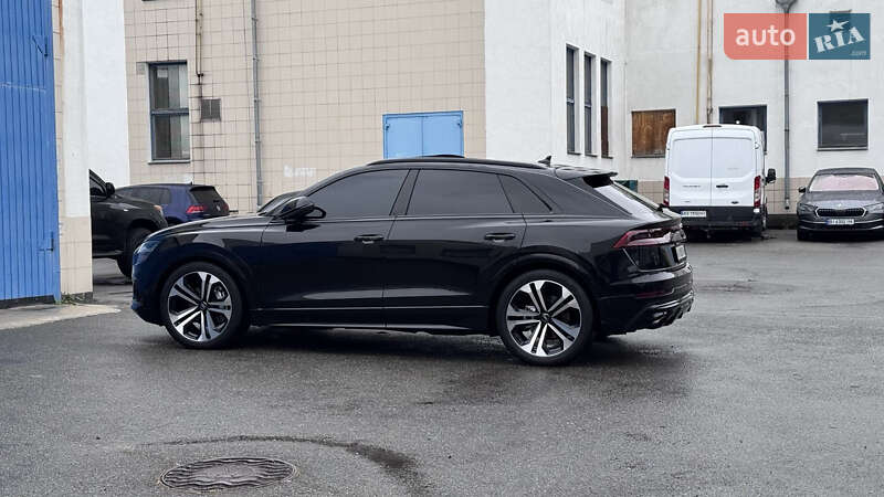 Внедорожник / Кроссовер Audi Q8 2019 в Киеве