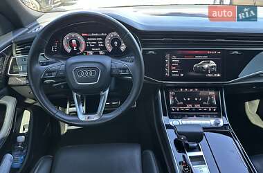 Внедорожник / Кроссовер Audi Q8 2018 в 