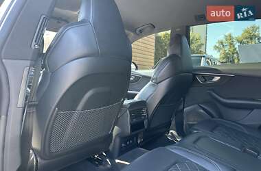 Внедорожник / Кроссовер Audi Q8 2018 в 