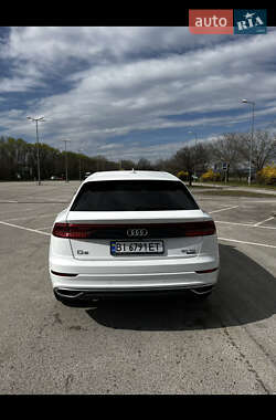 Внедорожник / Кроссовер Audi Q8 2020 в 