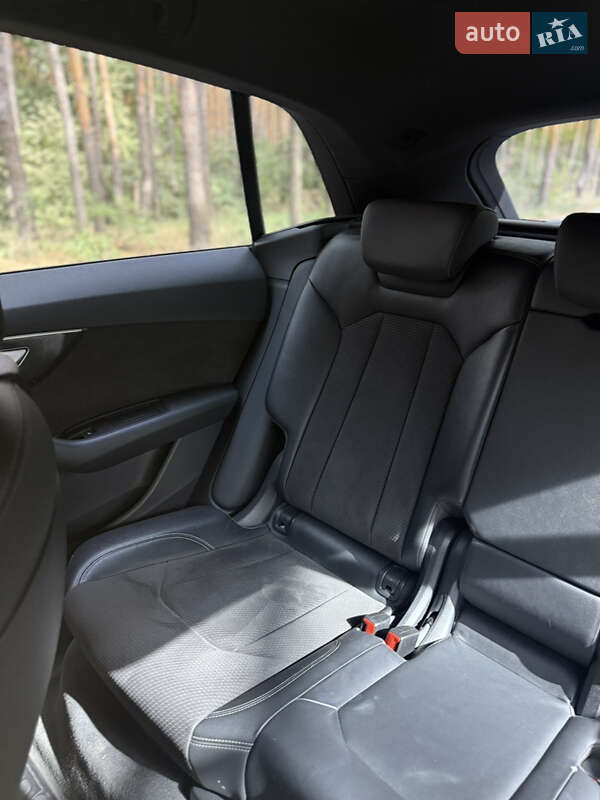 Внедорожник / Кроссовер Audi Q8 2020 в Харькове