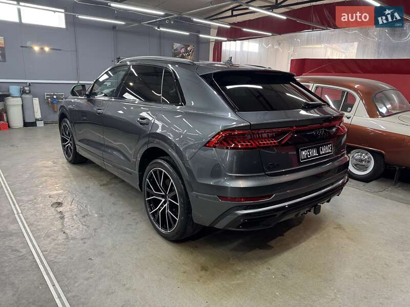 Внедорожник / Кроссовер Audi Q8 2020 в Львове